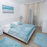 Apartment Jomarko - Spacious Apartment For 6 In Trogir