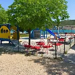 Apartment Jomarko - Spacious Apartment For 6 In Trogir 公寓 特罗吉尔