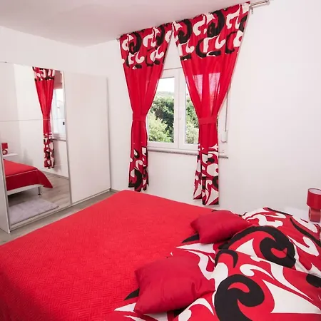 Apartment Jomarko - Spacious Apartment For 6 In Trogir 公寓 特罗吉尔