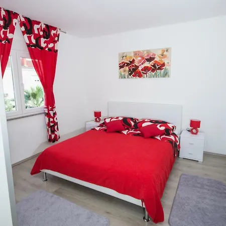 Apartment Jomarko - Spacious Apartment For 6 In Trogir 公寓 特罗吉尔